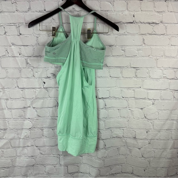 lululemon no limits tank fresh teal mini hyper stripe sz 6 yoga - Picture 2 of 7